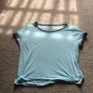 Light blue crop top (m)